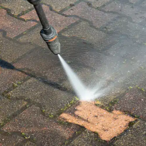 The Difference Between Pressure Washing & Soft Washing 1